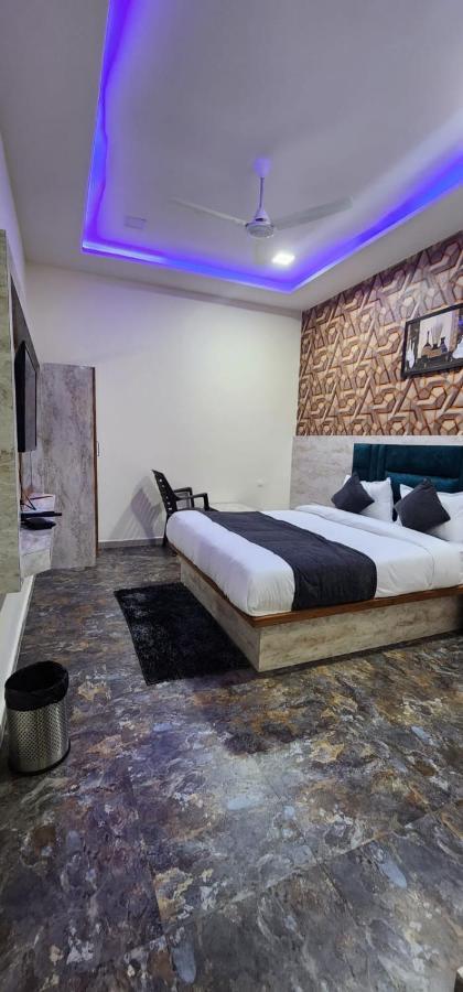 Hotel Sunrise Vadodara Luaran gambar